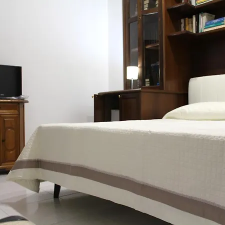 Luxurious Apartments In The Center Of Rome Řím