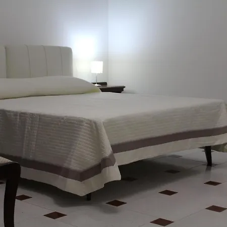 Luxurious Apartments In The Center Of Rome 3*