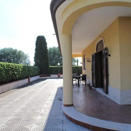 Luxurious Apartments In The Center Of Rome 3*