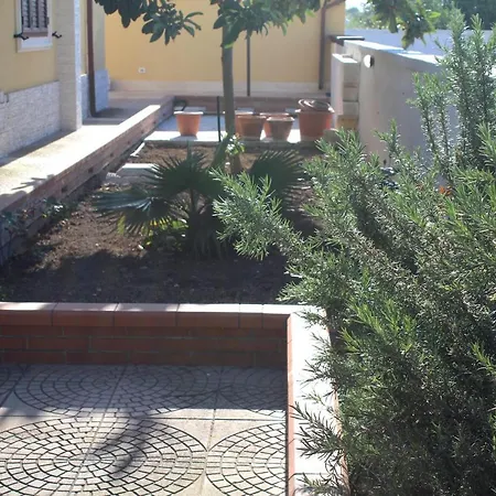 Luxurious Apartments In The Center Of Rome Penzion 3*