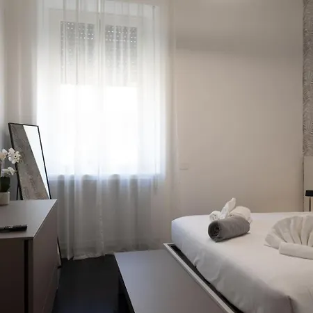 Luxurious Apartments In The Center Of Rome 3*