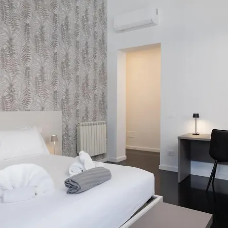 Luxurious Apartments In The Center Of Rome 3*