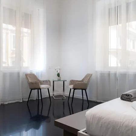 Pensionat Luxurious Apartments In The Center Of Rome