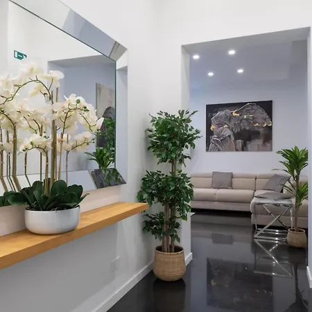 Luxurious Apartments In The Center Of Rome Pensionat 3*