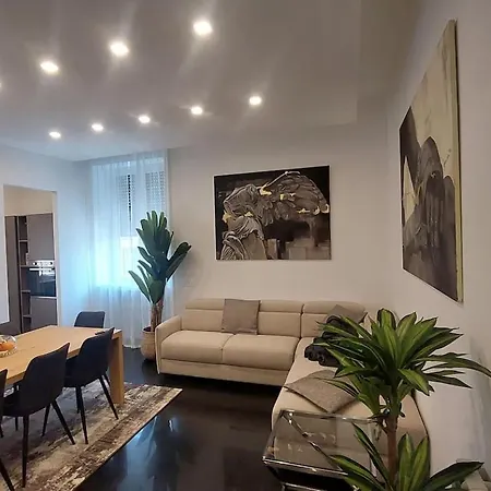 Luxurious Apartments In The Center Of Rome 3*