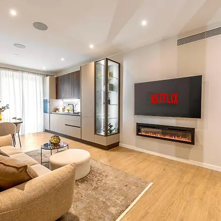 Luxurious Apartments In The Center Of Rome Pensionat 3*
