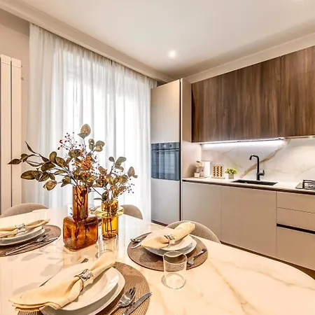 Luxurious Apartments In The Center Of Rome Rom