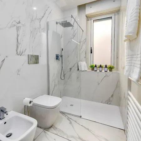 Pensionat Luxurious Apartments In The Center Of Rome 3*