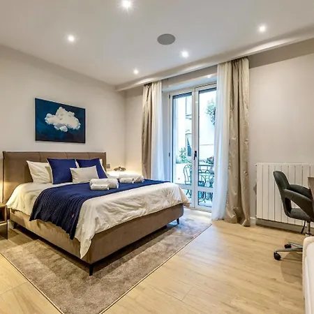 Luxurious Apartments In The Center Of Rome