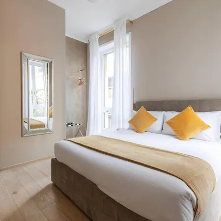 Pensionat Luxurious Apartments In The Center Of Rome 3*