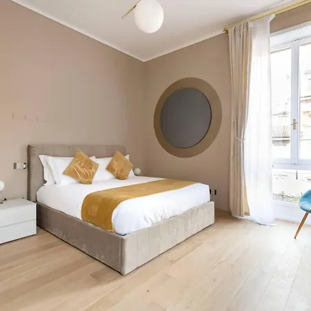 Luxurious Apartments In The Center Of Rome 3*
