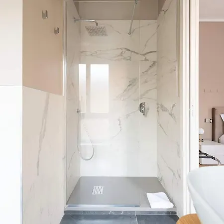 Luxurious Apartments In The Center Of Rome Pensionat