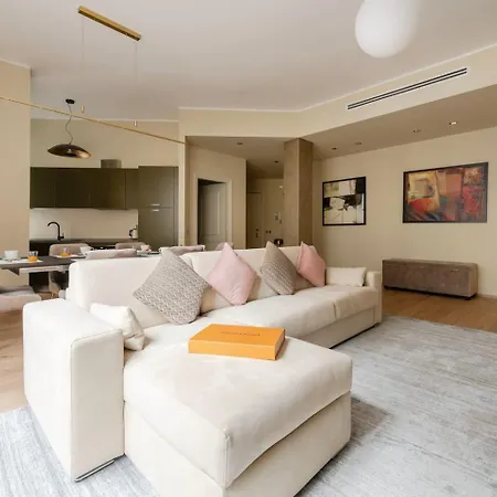 Pensionat Luxurious Apartments In The Center Of Rome