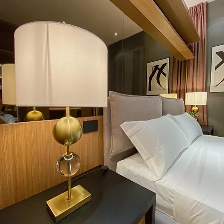 Luxurious Apartments In The Center Of Rome 3*