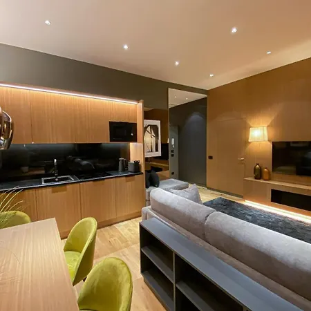 Luxurious Apartments In The Center Of Rome Pensionat 3*