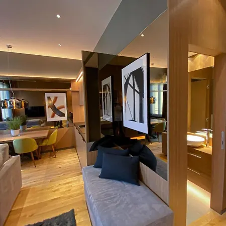 Pensionat Luxurious Apartments In The Center Of Rome 3*